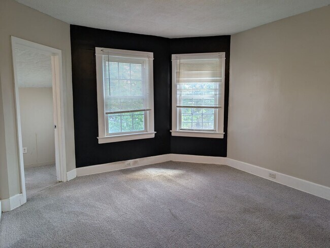 Building Photo - 1476 W 107th St