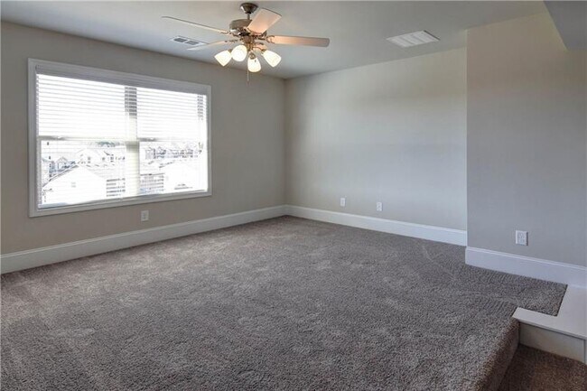 Building Photo - 2967 Cove View Ct SE