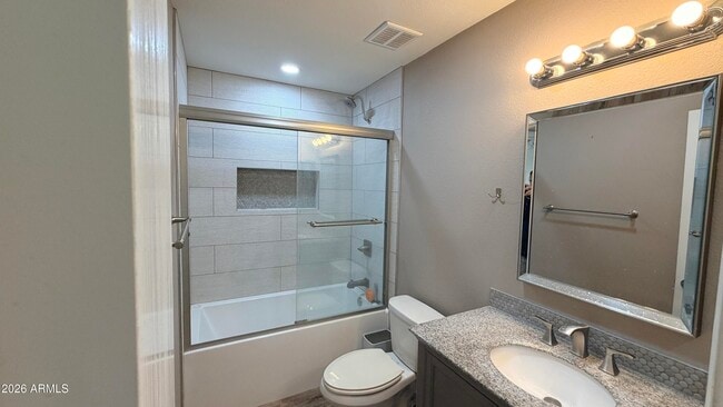 Building Photo - 2303 S Cottonwood Dr