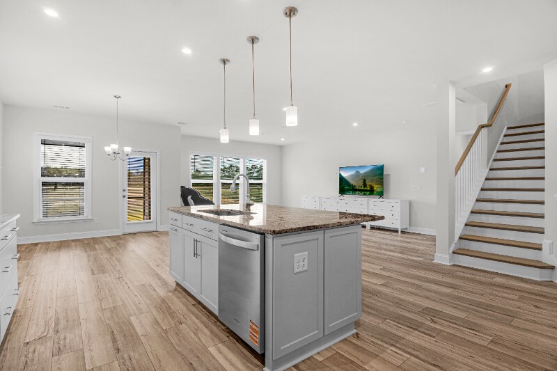 Building Photo - 340 Dendron Dr