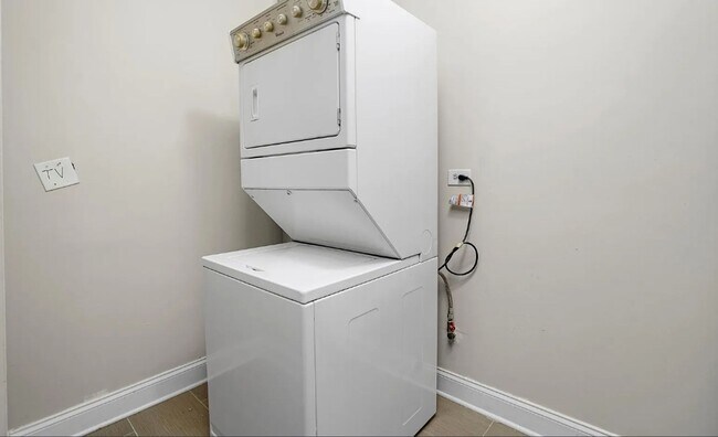 Building Photo - 4544 S Indiana Ave