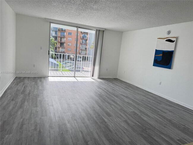 Building Photo - 1470 NE 125th Terrace