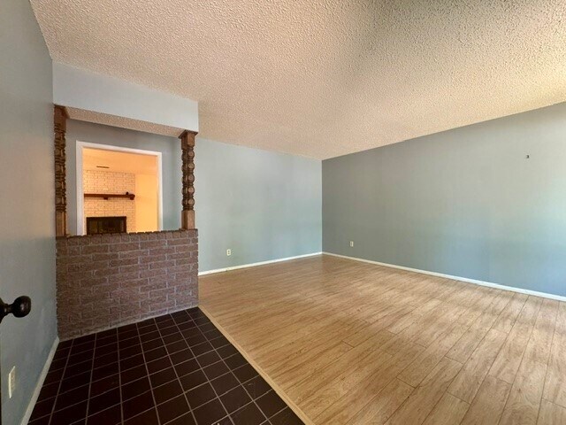 Building Photo - 205 E Henson Ave