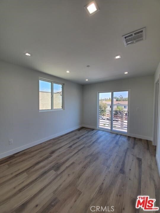 Building Photo - 2335 Crenshaw Blvd
