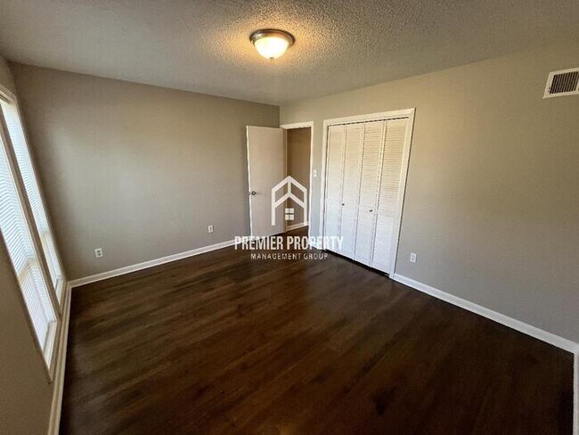 Building Photo - 5374 Hudgins Rd