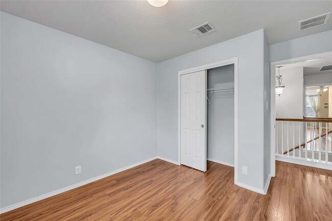 Building Photo - 8609 Rock Pigeon Dr