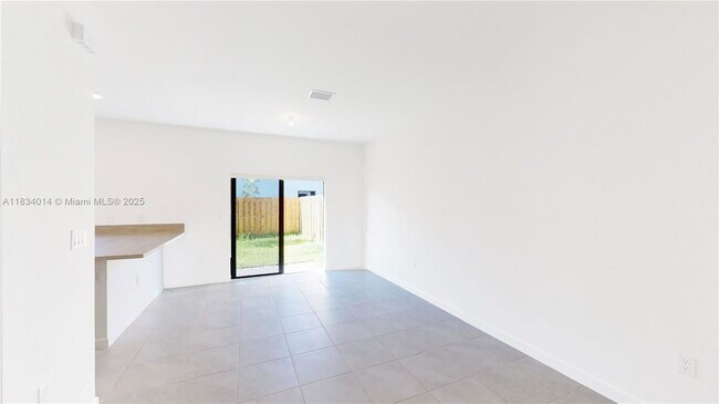 Building Photo - 11815 SW 246 Terrace