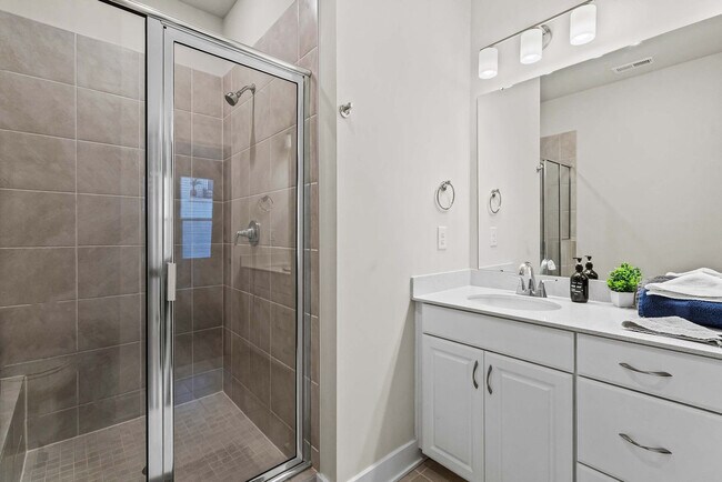 Building Photo - 3019 Jolene Ct