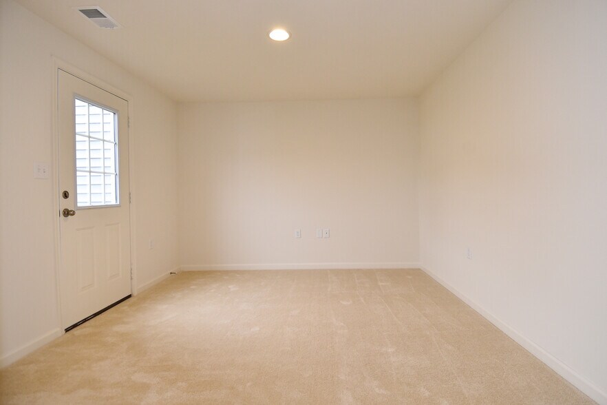 Building Photo - 11 Cecily Way