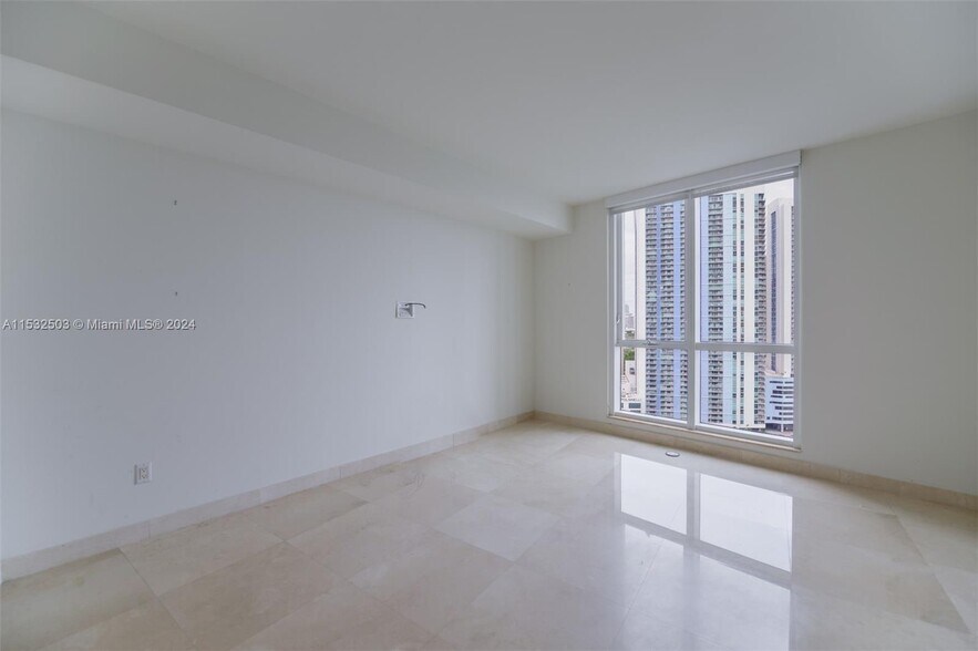Building Photo - 901 Brickell Key