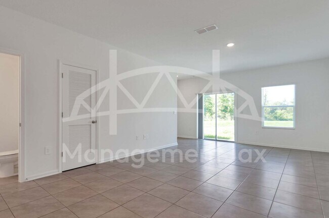 Building Photo - 9065 Gifford Dr