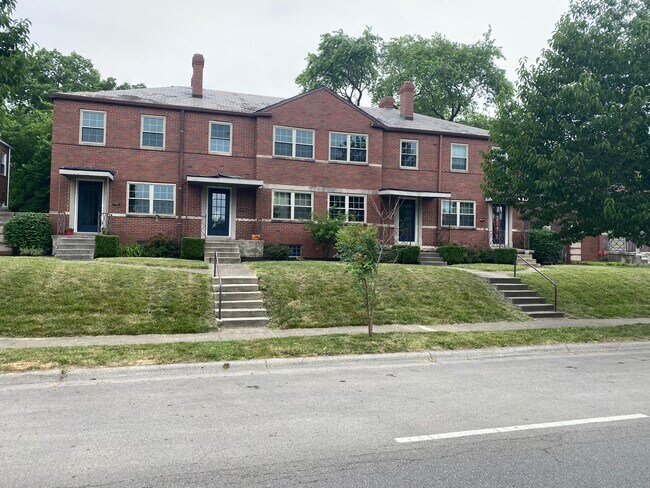 Building Photo - 1040 Northwest Blvd