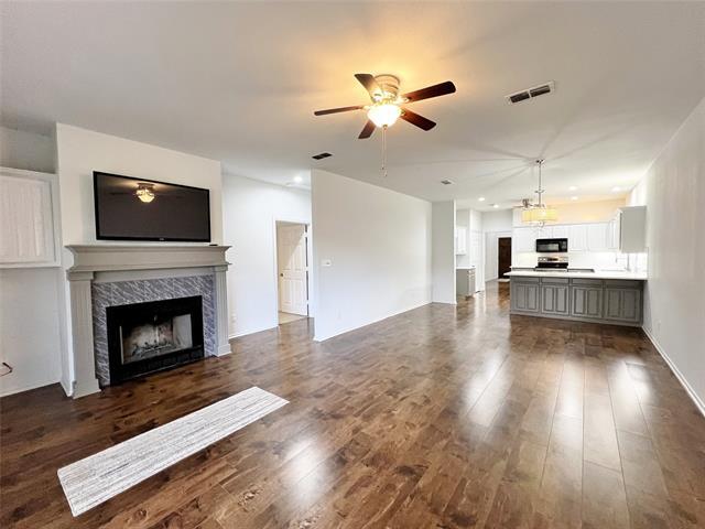 Building Photo - 2116 Clear Lake Rd