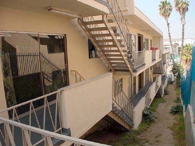 Side view - Union Place Apartments
