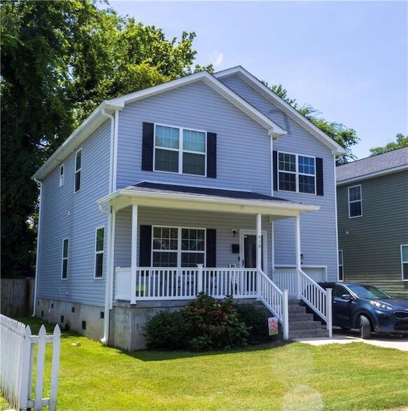 Primary Photo - 418 Cooper St