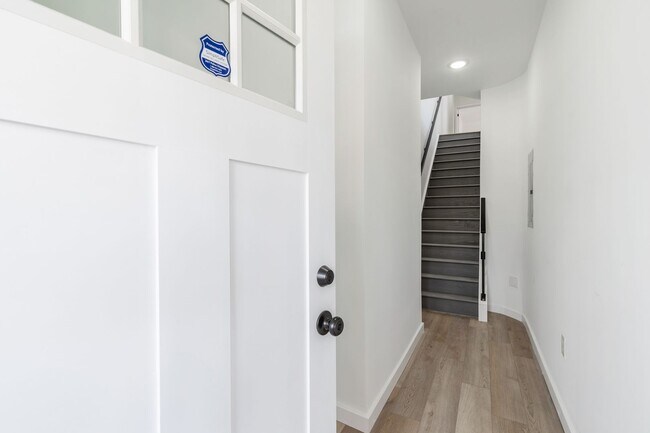 Building Photo - 5758 Spruce St