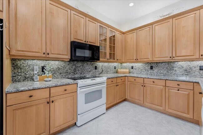 Building Photo - 10599 Silverton Ln