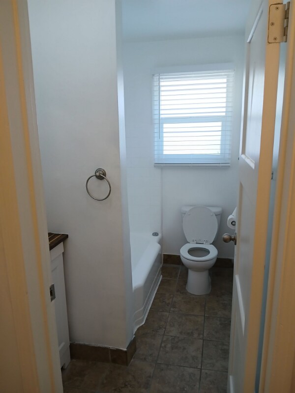 Building Photo - 7460 Hollywood Blvd