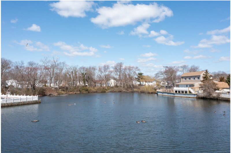 Building Photo - 1163 Montauk Hwy