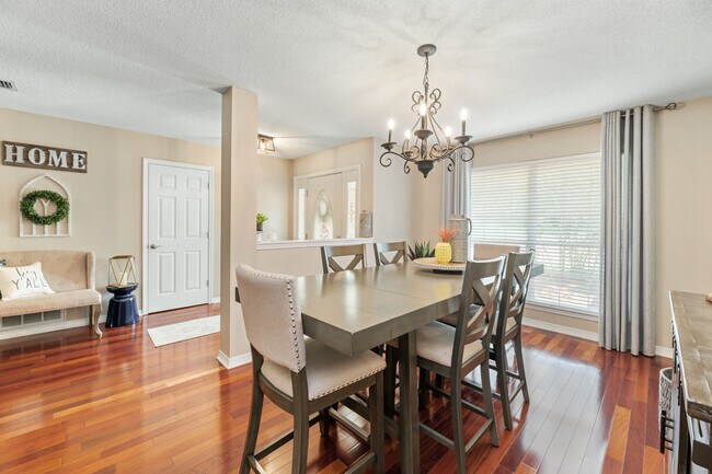 Building Photo - 28337 Bay Branch Dr