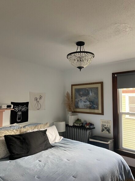 1st Bedroom - 2544 Aldrich Ave S