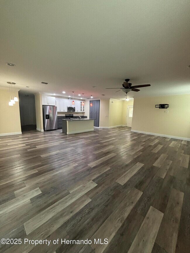 Building Photo - 1159 MacFarlane Ave