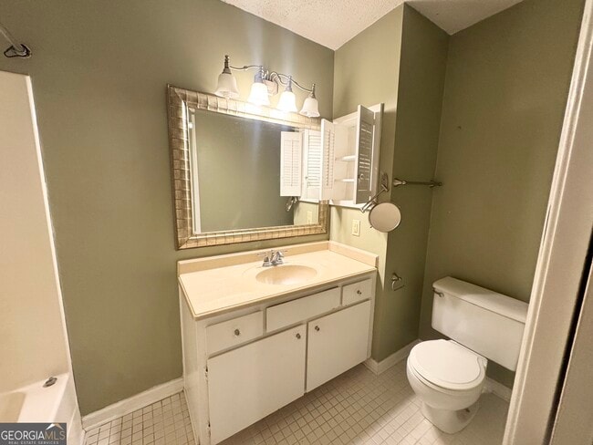 Building Photo - 107 Belair Dr