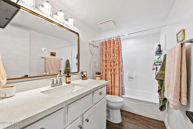 Building Photo - 1024 N 85th Pl