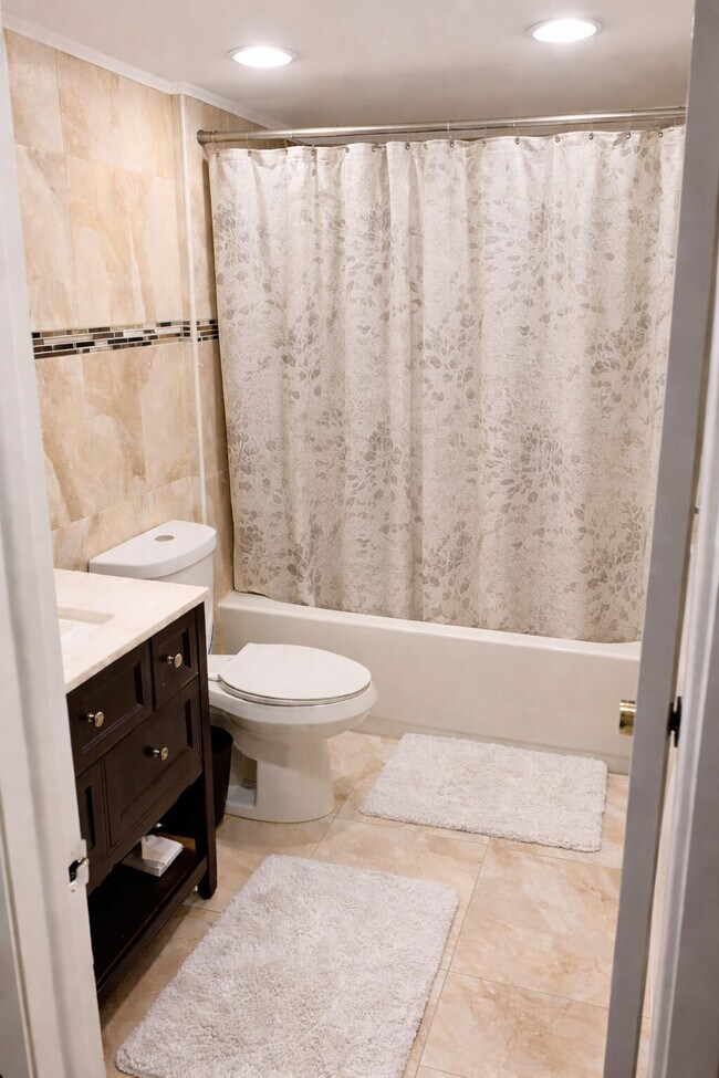 Building Photo - 8020 Hampton Blvd