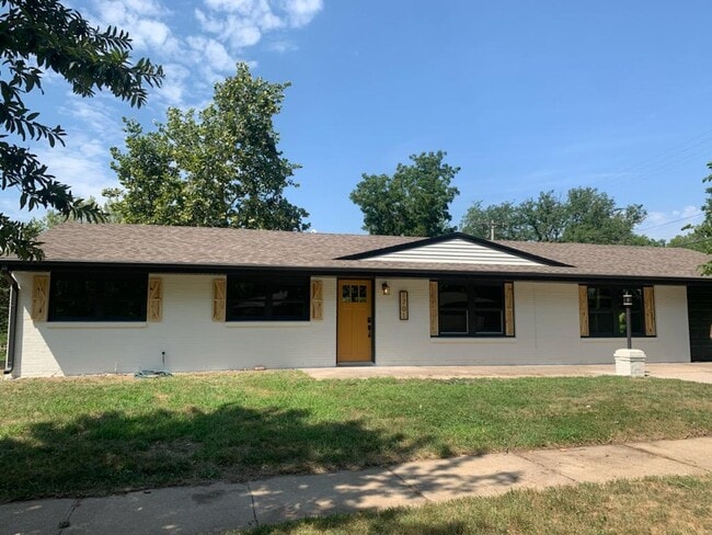 Primary Photo - 1701 Cassell Rd