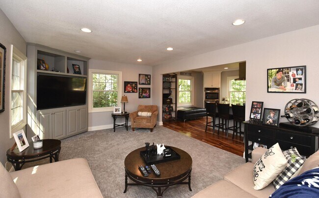 Building Photo - N63W29834 Woodfield Ct
