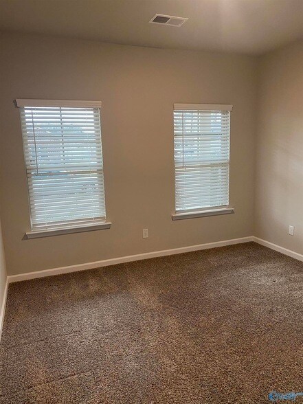 Building Photo - 14980 Westmeade Ln