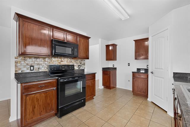 Building Photo - 2123 Meadow View Dr