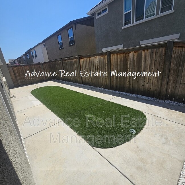 Building Photo - 8862 Sheldon Terrace Ln