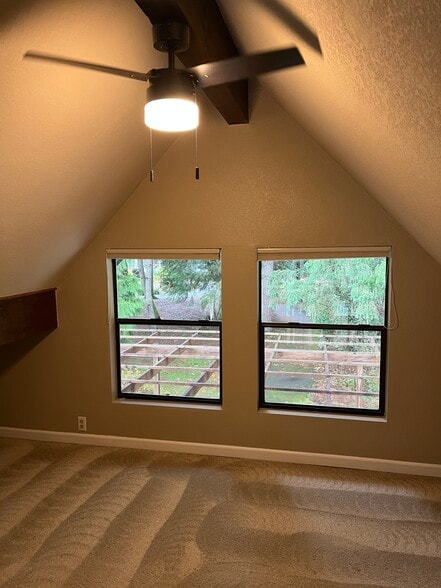 Large bonus loft - 21020 SE 358th St