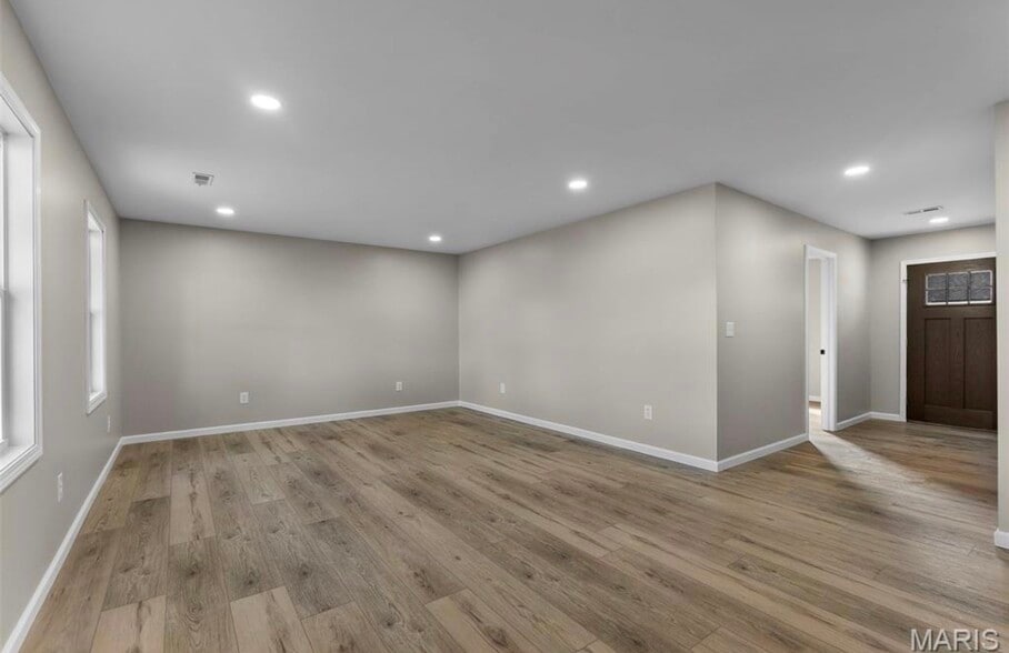 Building Photo - 231 Cedar Cir