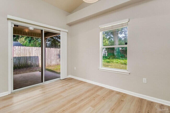 Building Photo - 7933 Nalo Creek Loop