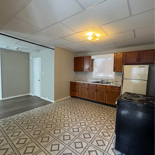 Building Photo - 213 Lincoln St