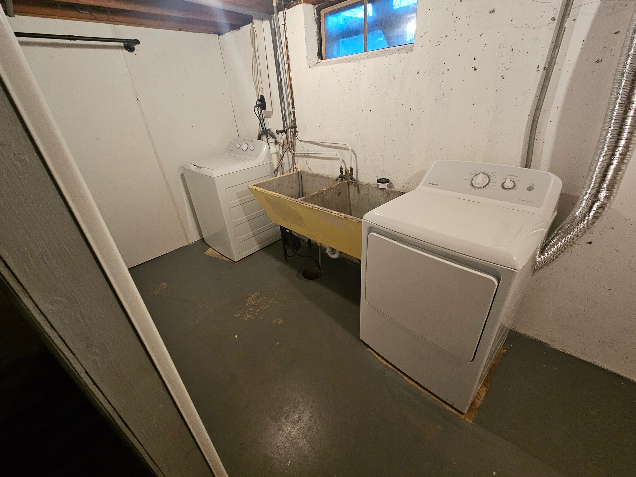 Building Photo - 659 Andrews Rd