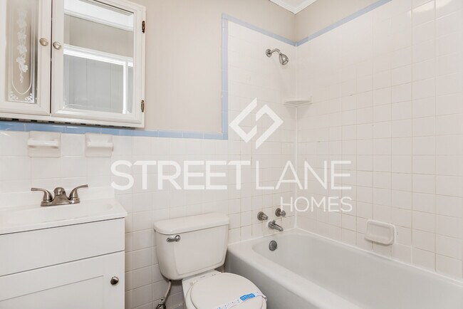 Building Photo - Charming 3 Bedroom in Stanley!