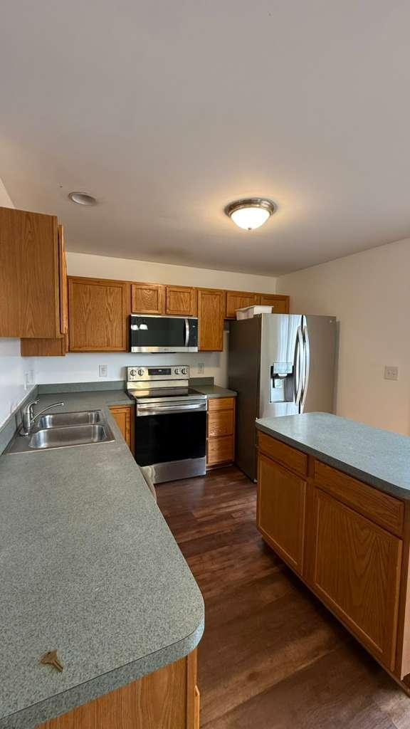 Building Photo - 1029 Aztec Dr