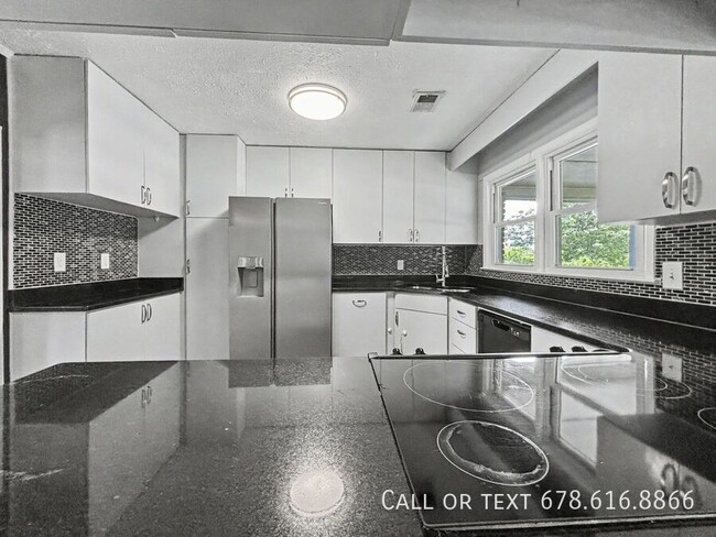 Building Photo - 560 Lee Byrd Rd