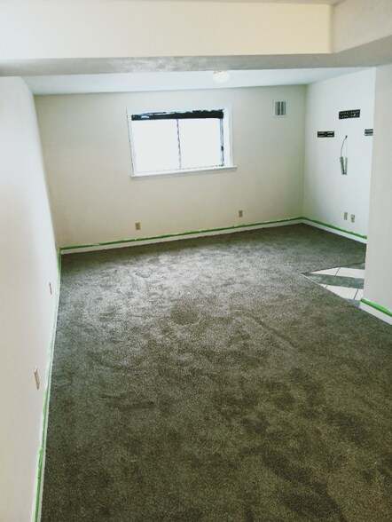 Building Photo - 10636 Nicholas St