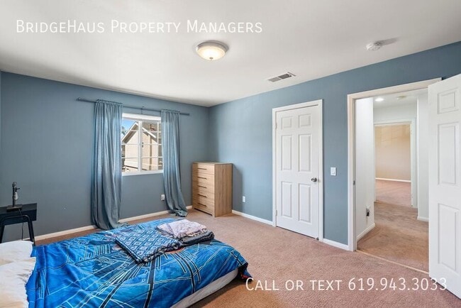 Building Photo - 832 Georgia St