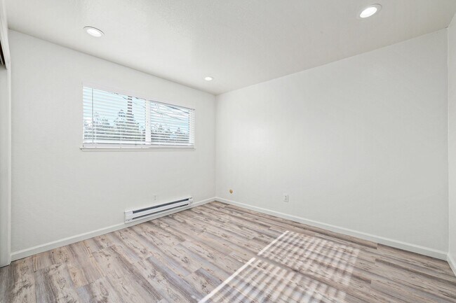 Building Photo - 1507 Brookvale Dr