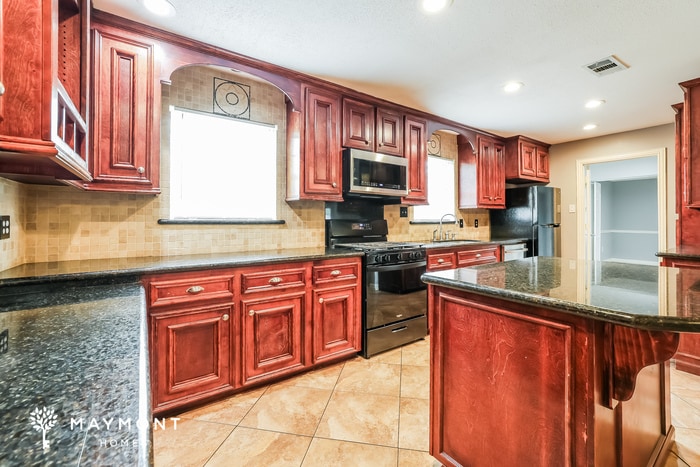 Building Photo - 23542 Laura Ln