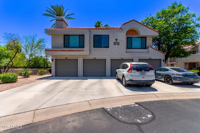 Building Photo - 10055 E Mountainview Lake Dr