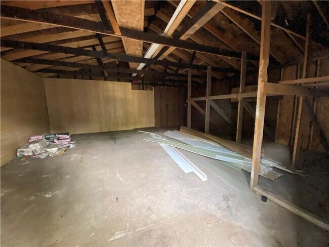 Building Photo - Affordable 3 Bedroom 1 Bath Home