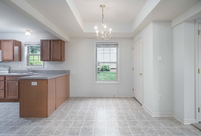 Building Photo - 218 Daltrey Ct