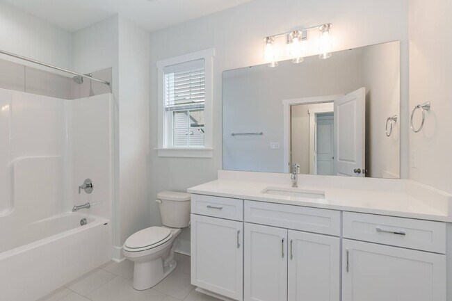 Building Photo - Brand New Corner Townhome in Rolesville!